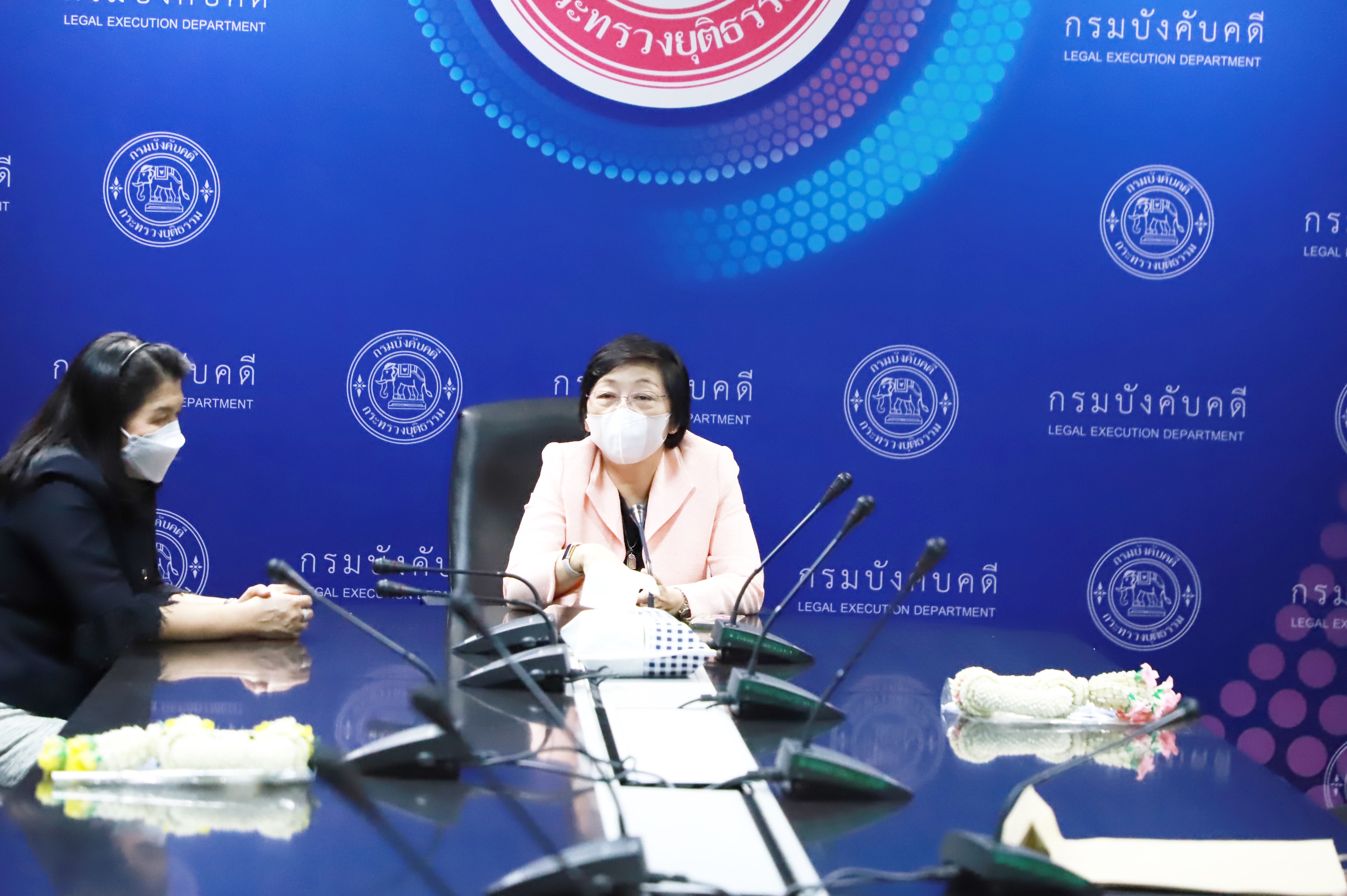อธิบดีกรมบังคับคดีมอบนโยบายการบริหารงานให้กับข้าราชการระดับชำนาญการพิเศษ